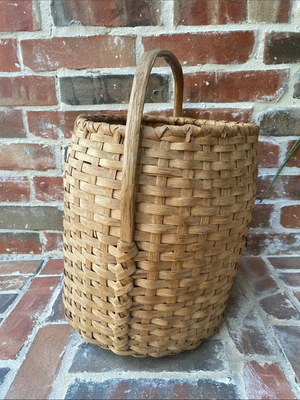 Large Antique American Splint Oak Gathering Basket in Natural Tan